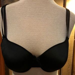 Beautiful black full cup Chantelle bra!